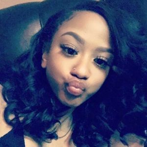 Meet your Posher, Jade